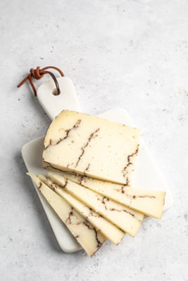 Store Made Mouterno Al Tartufo